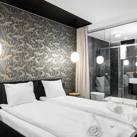 Black Bear Aparthotel 4*