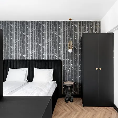 Aparthotel Black Bear 4*