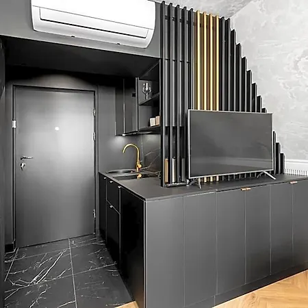 Black Bear Aparthotel