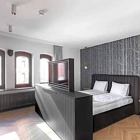 Aparthotel Black Bear 4*