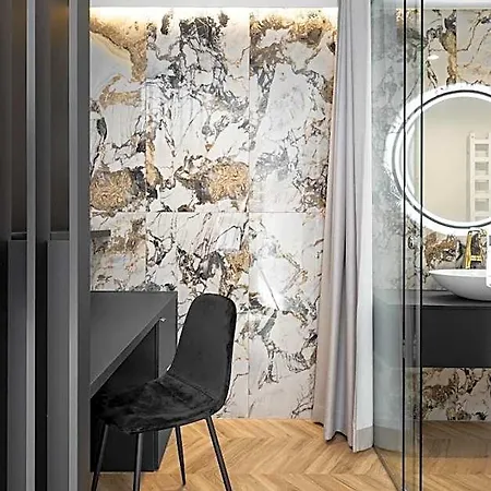Apart-hotel Black Bear 4*