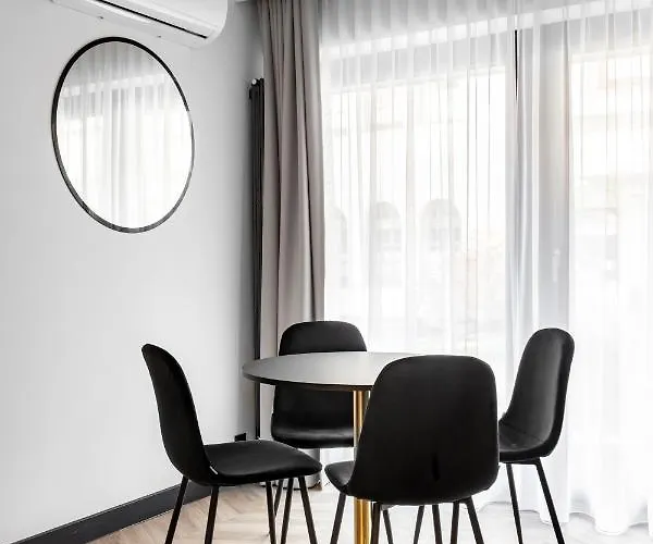 Black Bear Apart Otel