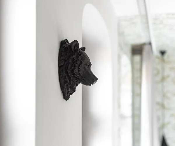 Black Bear Apart Otel 4*