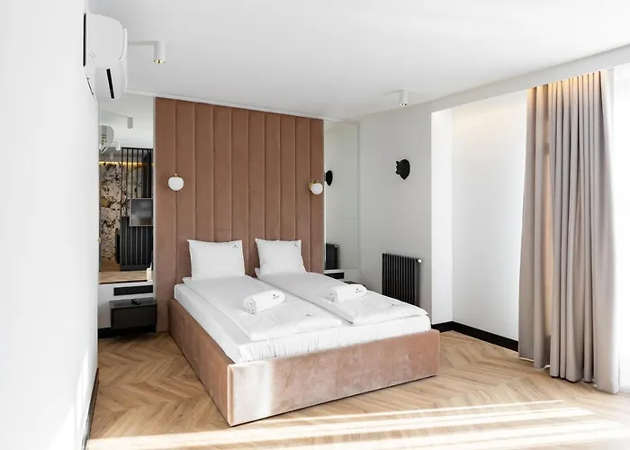 Black Bear Aparthotel 4*